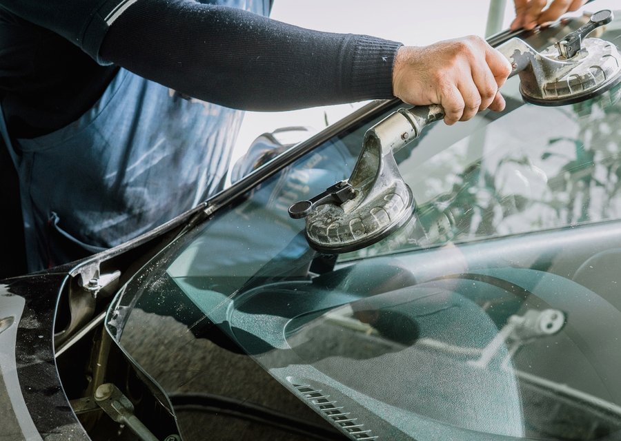 Auto glass work in Stewartsville