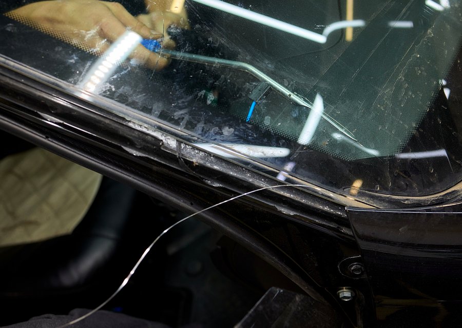 Auto glass work in Harvey
