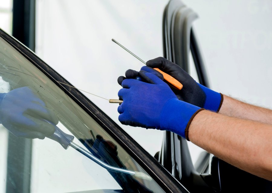 Auto glass work in Westwego