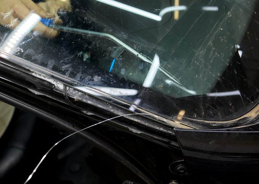 Auto glass work in Constantine