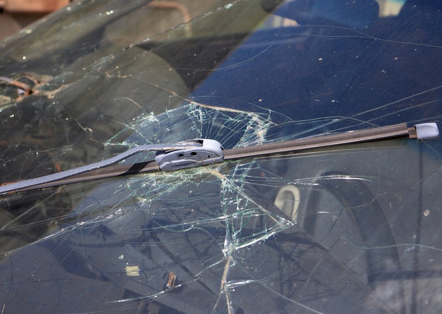 Auto glass work in Shelby