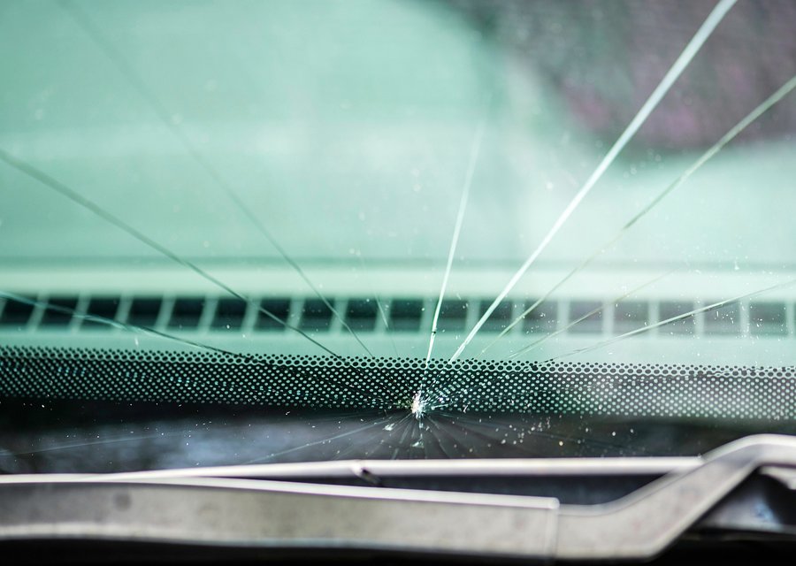 Auto glass work in Coldwater