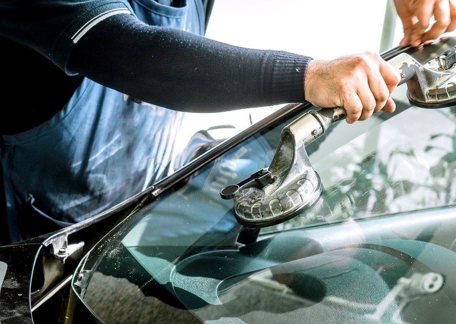 Auto glass work in Union City