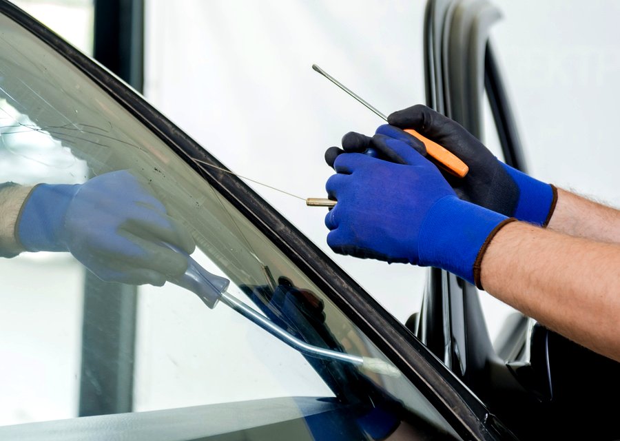 Auto glass work in French Settlement
