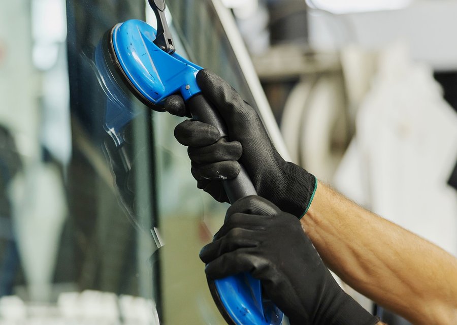 Auto glass work in DeBary