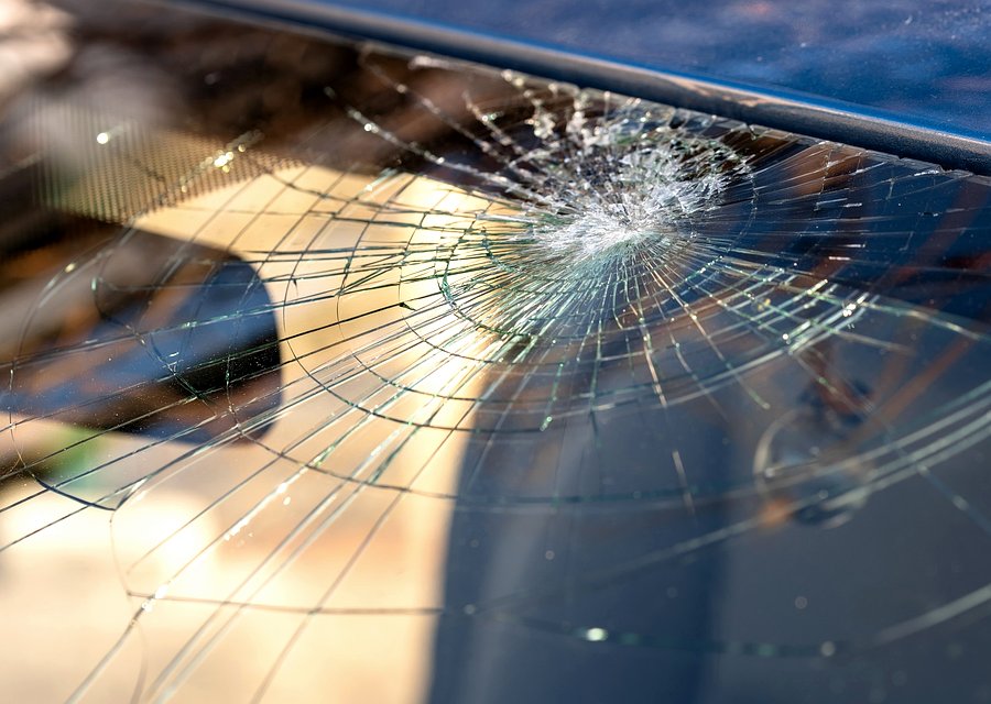Auto glass work in Brooksville