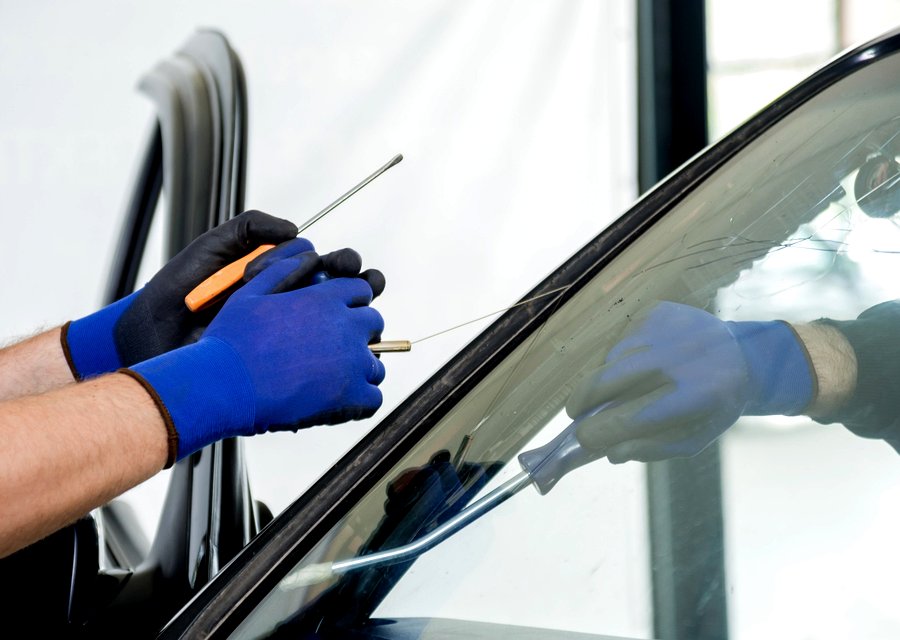 Auto glass work in Rochester Hills