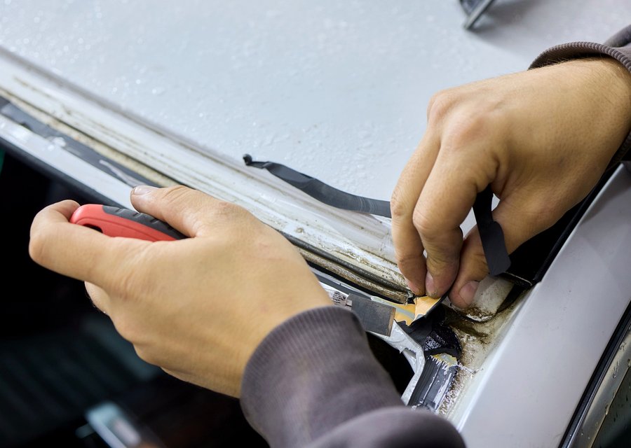 Auto glass work in Lakewood