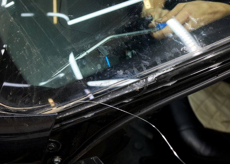 Auto glass work in Mulliken