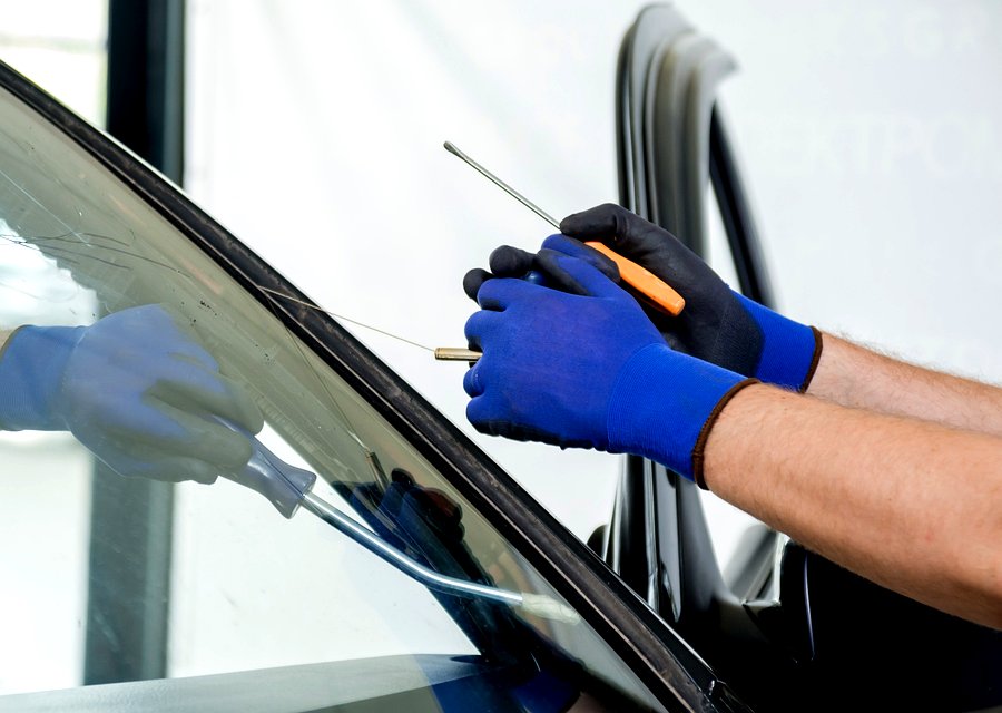 Auto glass work in San Clemente