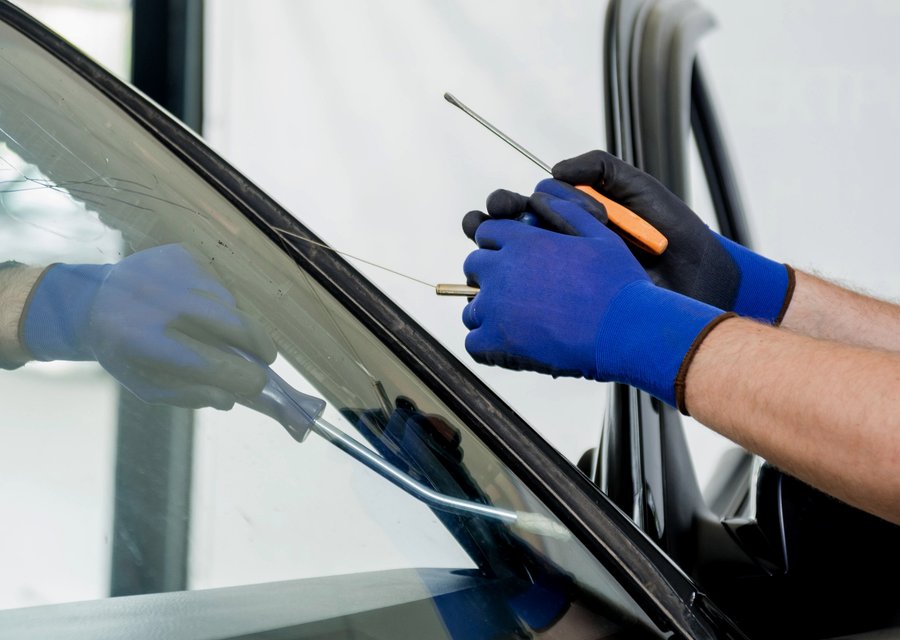 Auto glass work in Flushing