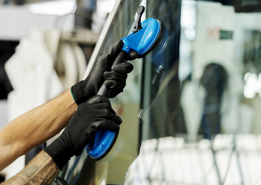 Auto glass work in Horton