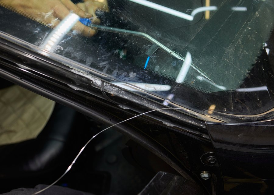 Auto glass work in Long Beach