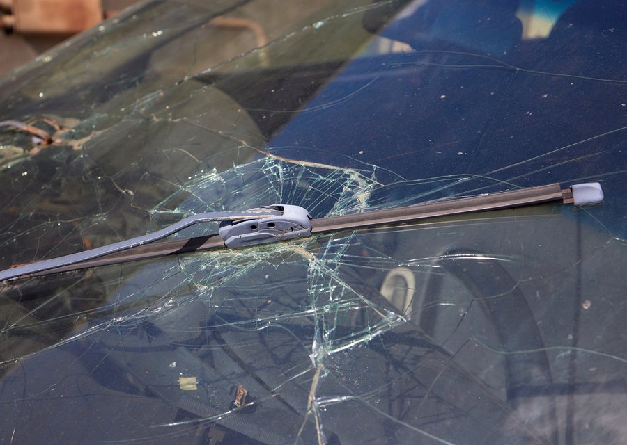 Auto glass work in Gaines