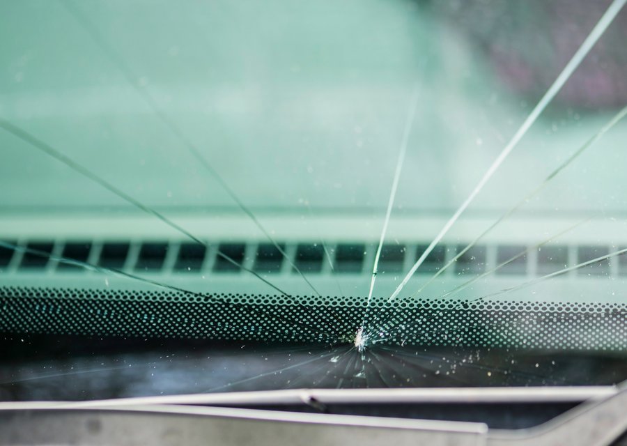 Auto glass work in Dundee