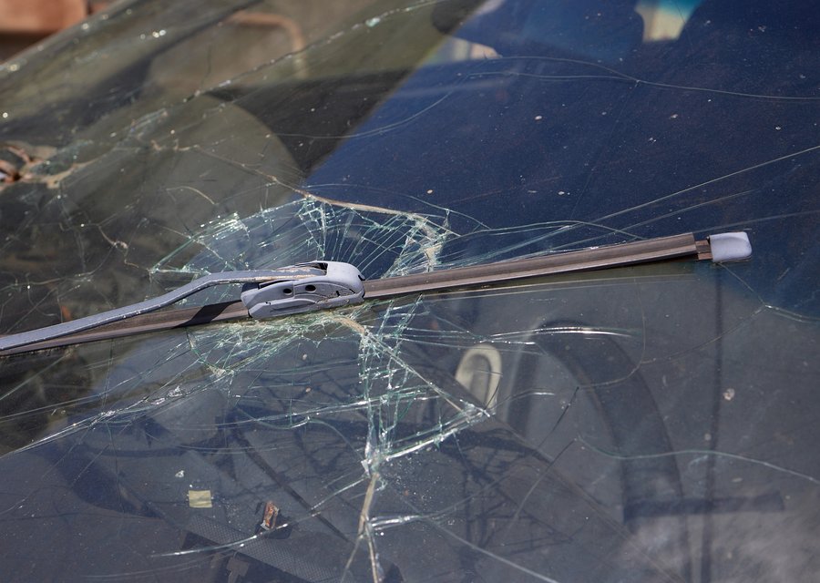Auto glass work in Sterling Heights