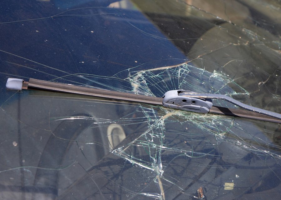 Auto glass work in Kenner