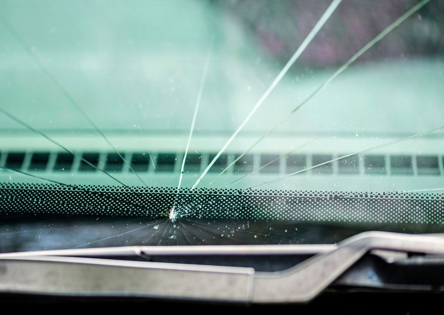 Auto glass work in La Habra
