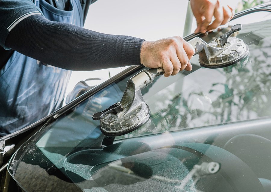 Auto glass work in Caledonia