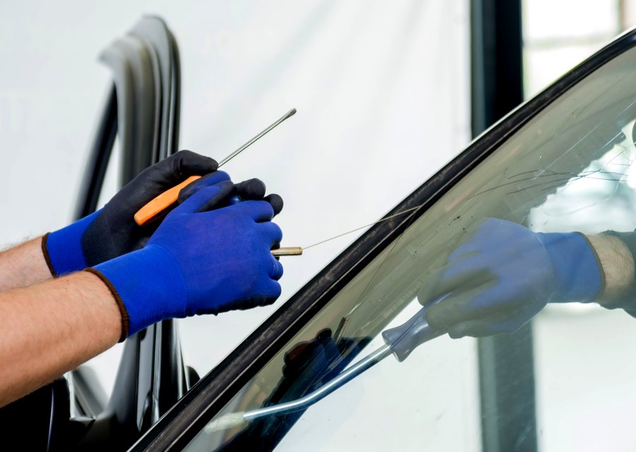 Auto glass work in Williamstown