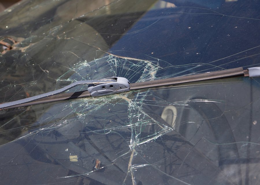 Auto glass work in Clinton