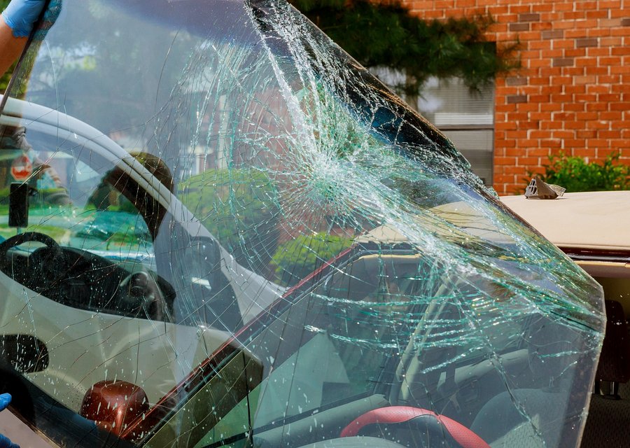 Auto glass work in Hahnville