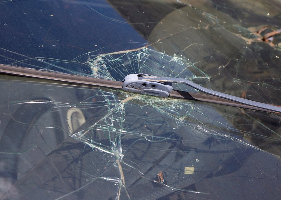 Auto glass work in Arabi