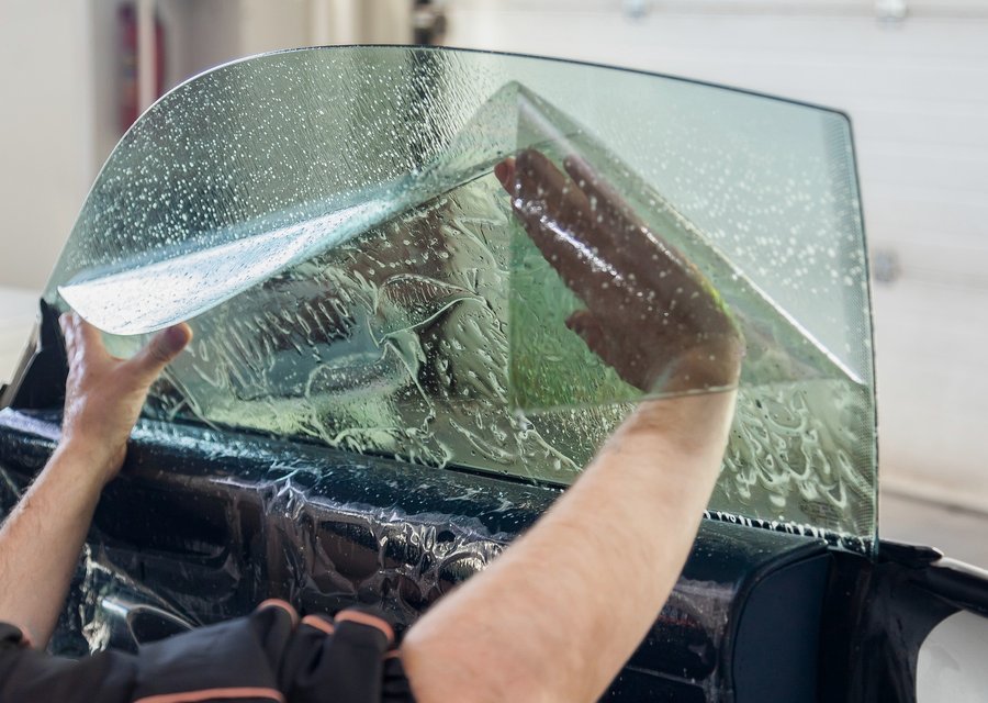 Auto glass work in Valley Falls
