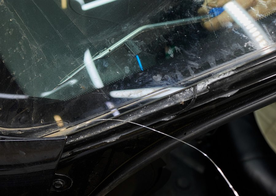 Auto glass work in Central