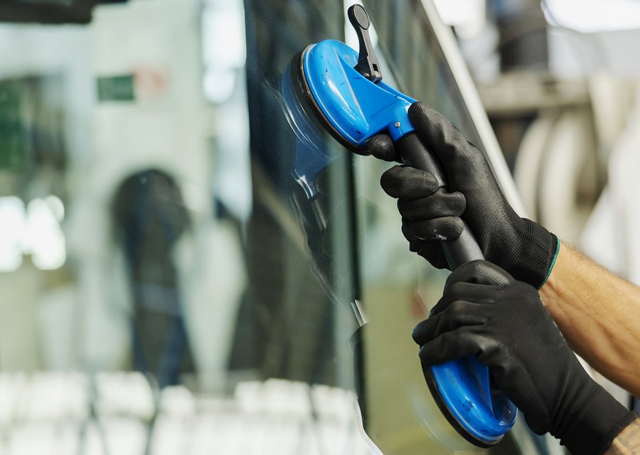 Auto glass work in Hemingway