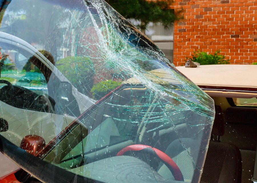 Auto glass work in St Amant