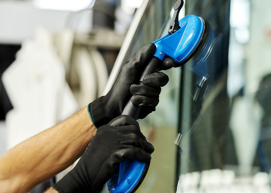 Auto glass work in Byron