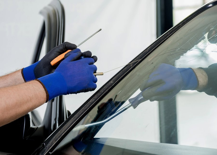 Auto glass work in Costa Mesa