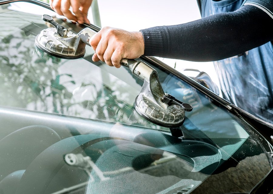 Auto glass work in Bellaire