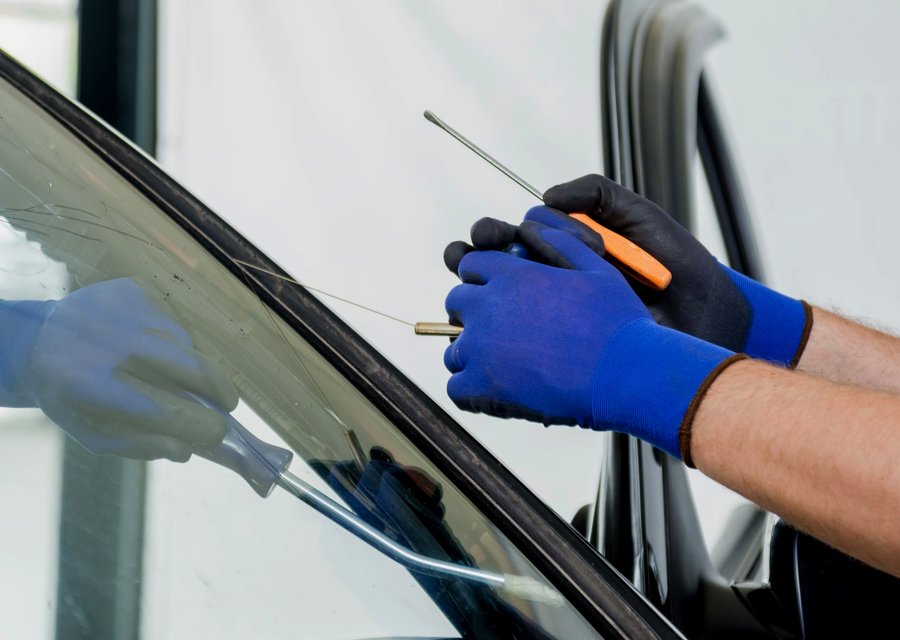 Auto glass work in Goodrich