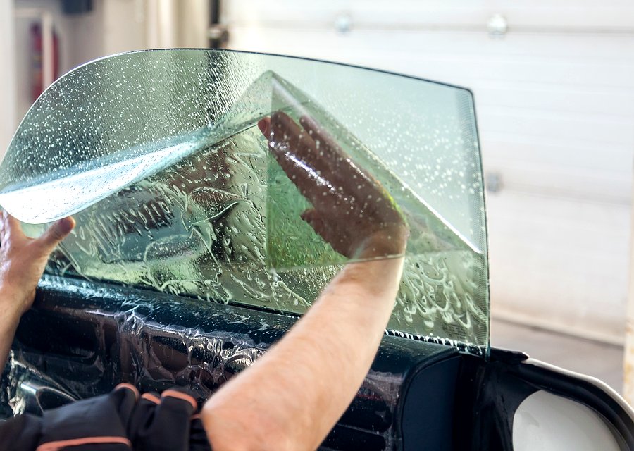 Auto glass work in Roseland