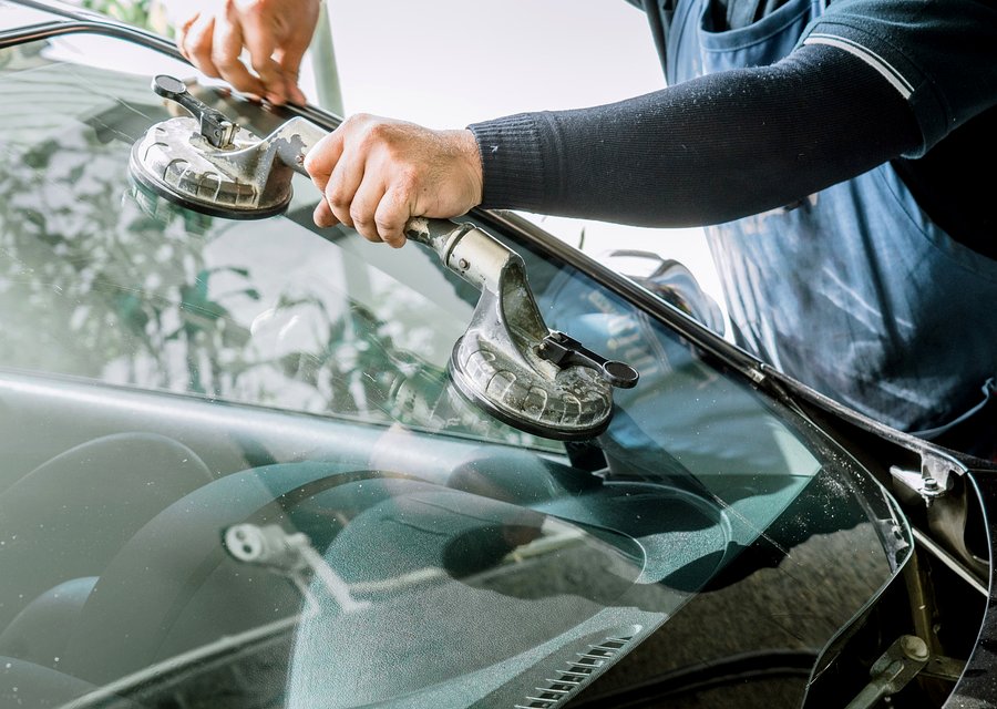 Auto glass work in Emmett