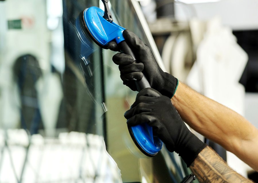 Auto glass work in Olivet