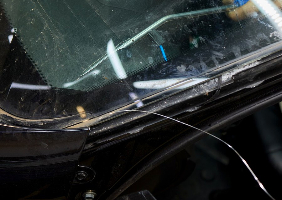 Auto glass work in Ray
