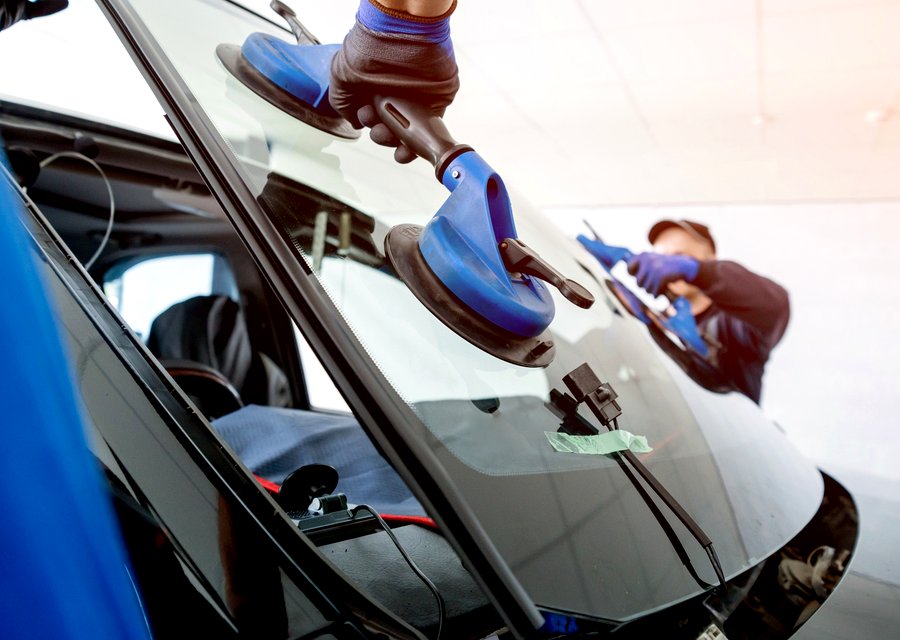 Auto glass work in Tickfaw