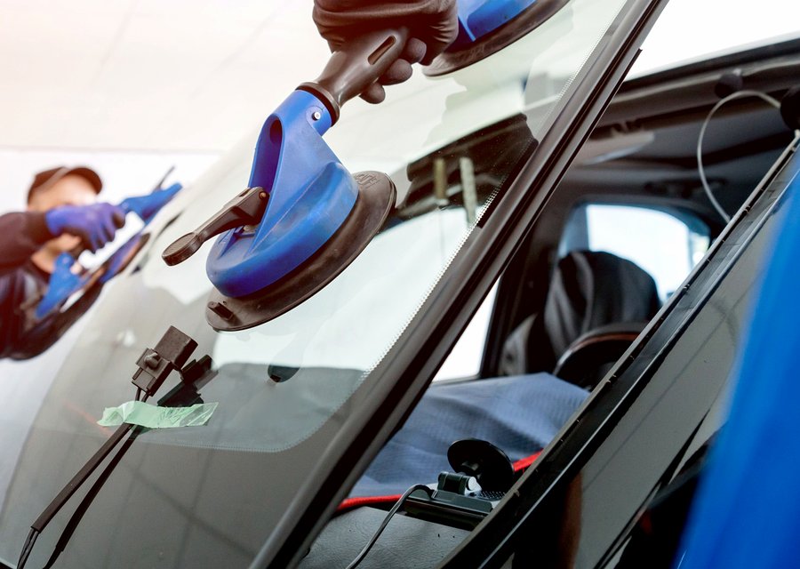 Auto glass work in Howey-in-the-Hills