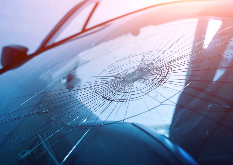 Auto glass work in Girard