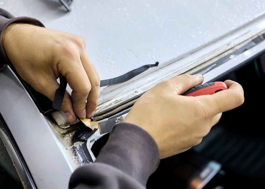 Auto glass work in Fenton