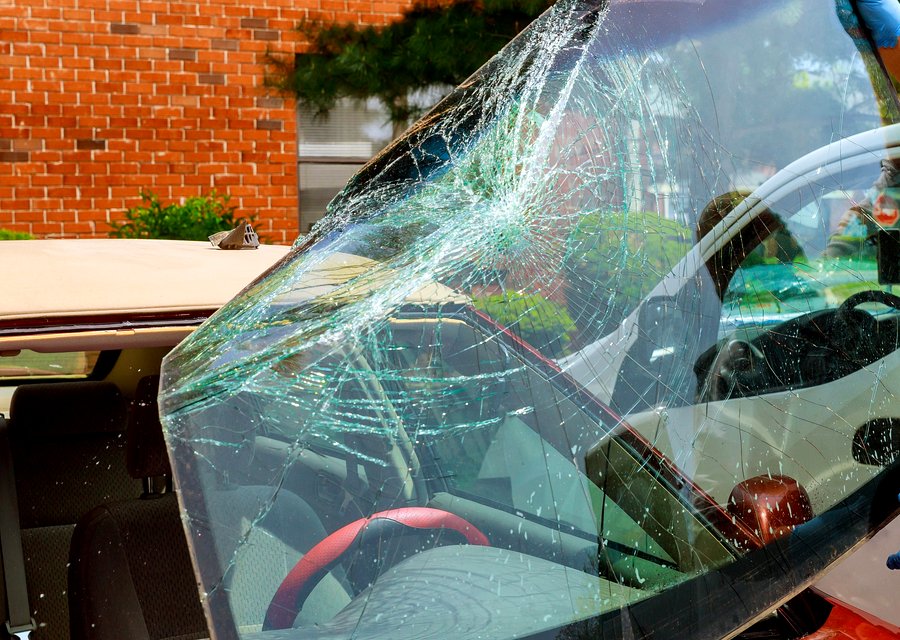 Auto glass work in Bingham