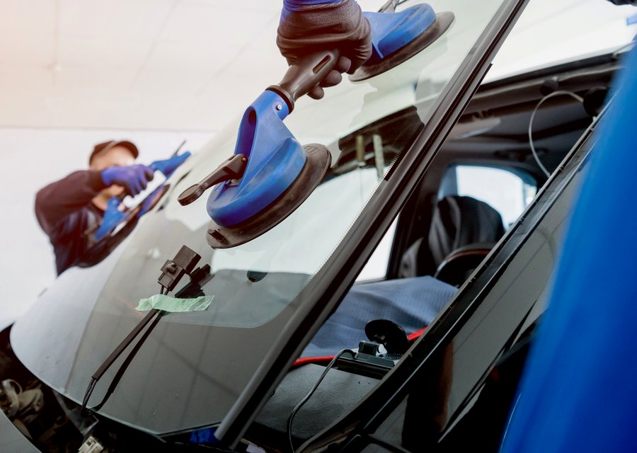 Auto glass work in Canton