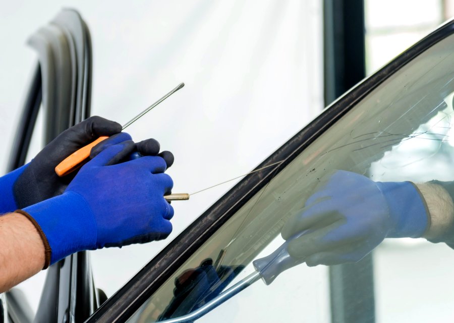 Auto glass work in Cerritos