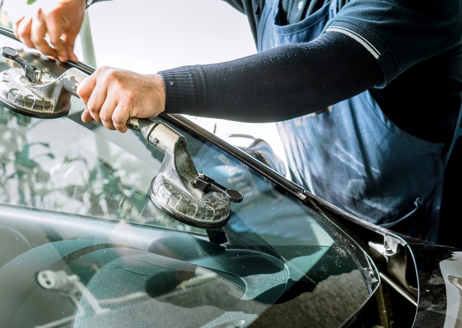 Auto glass work in Bonneau