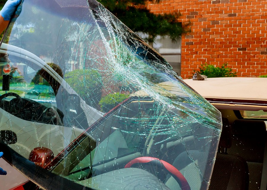 Auto glass work in Galena
