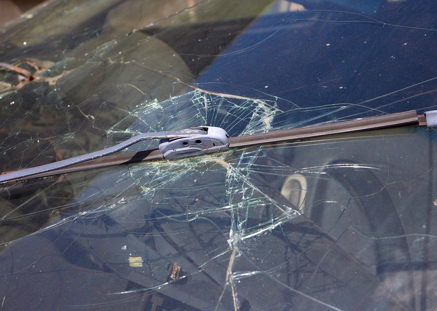 Auto glass work in Baxter Springs