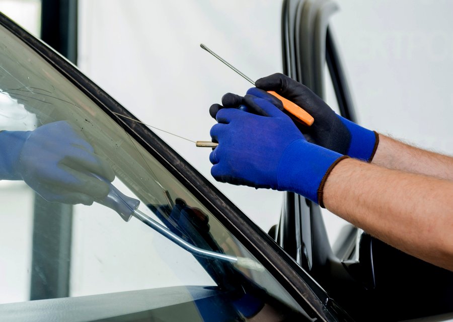 Auto glass work in Boutte